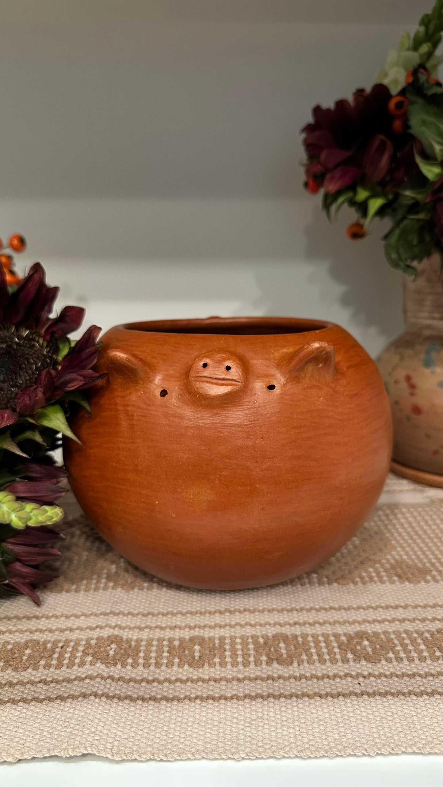 Petunia Piggy Bowl