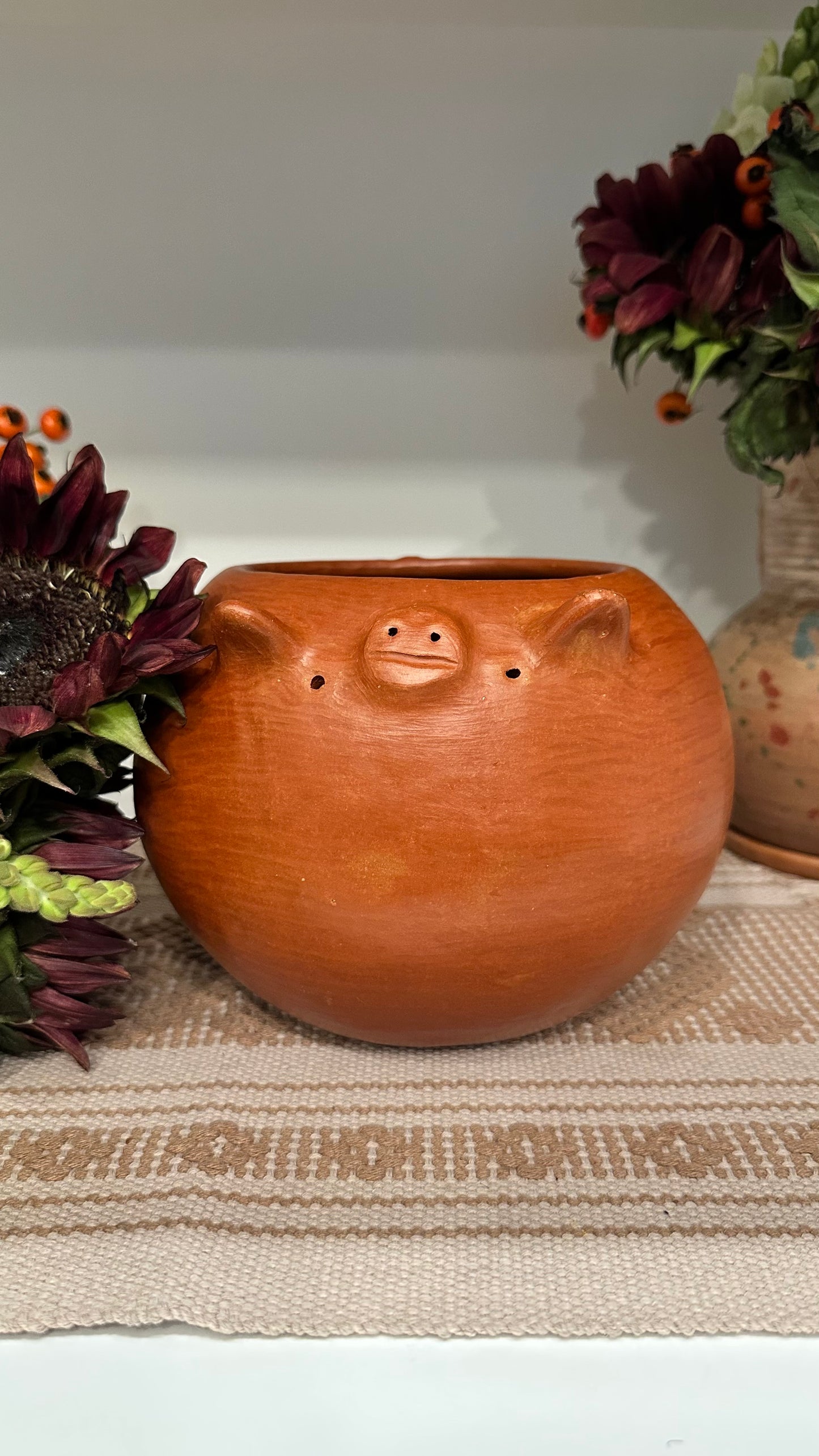 Petunia Piggy Bowl