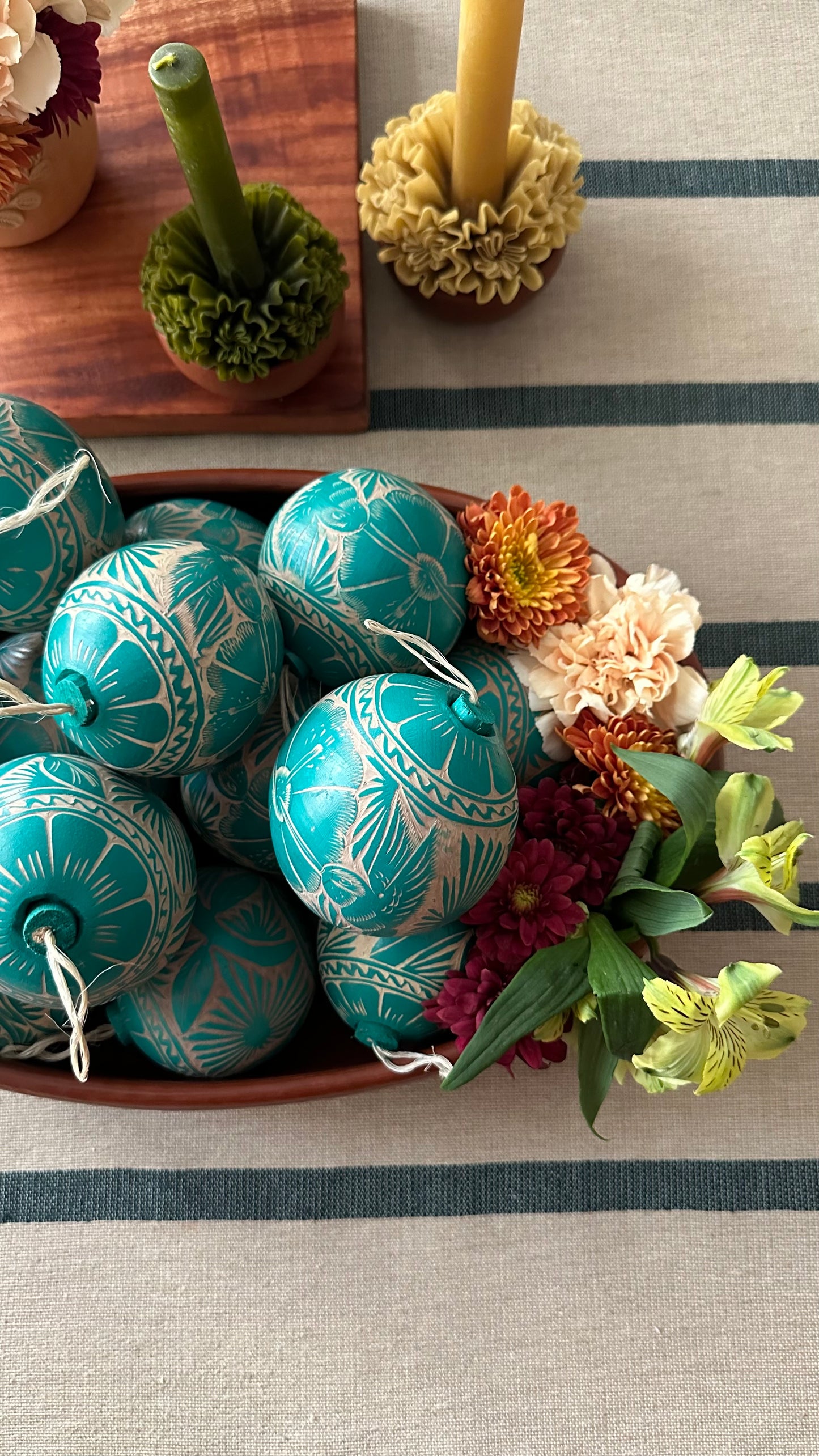 Aurora Jicara Hummingbird Hand Carved Christmas Ornament