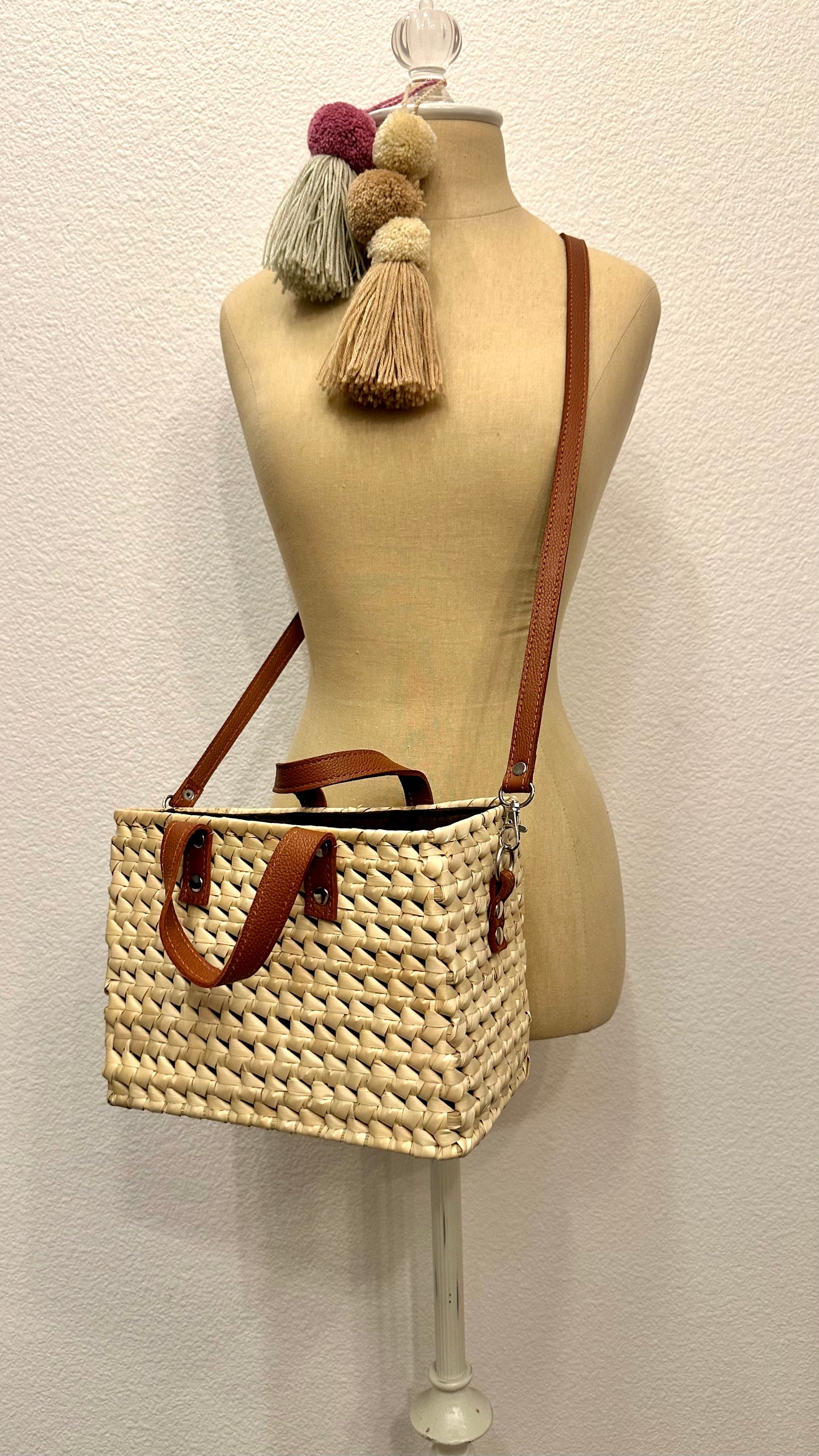 Victoria Palm Leaf Woven Tote