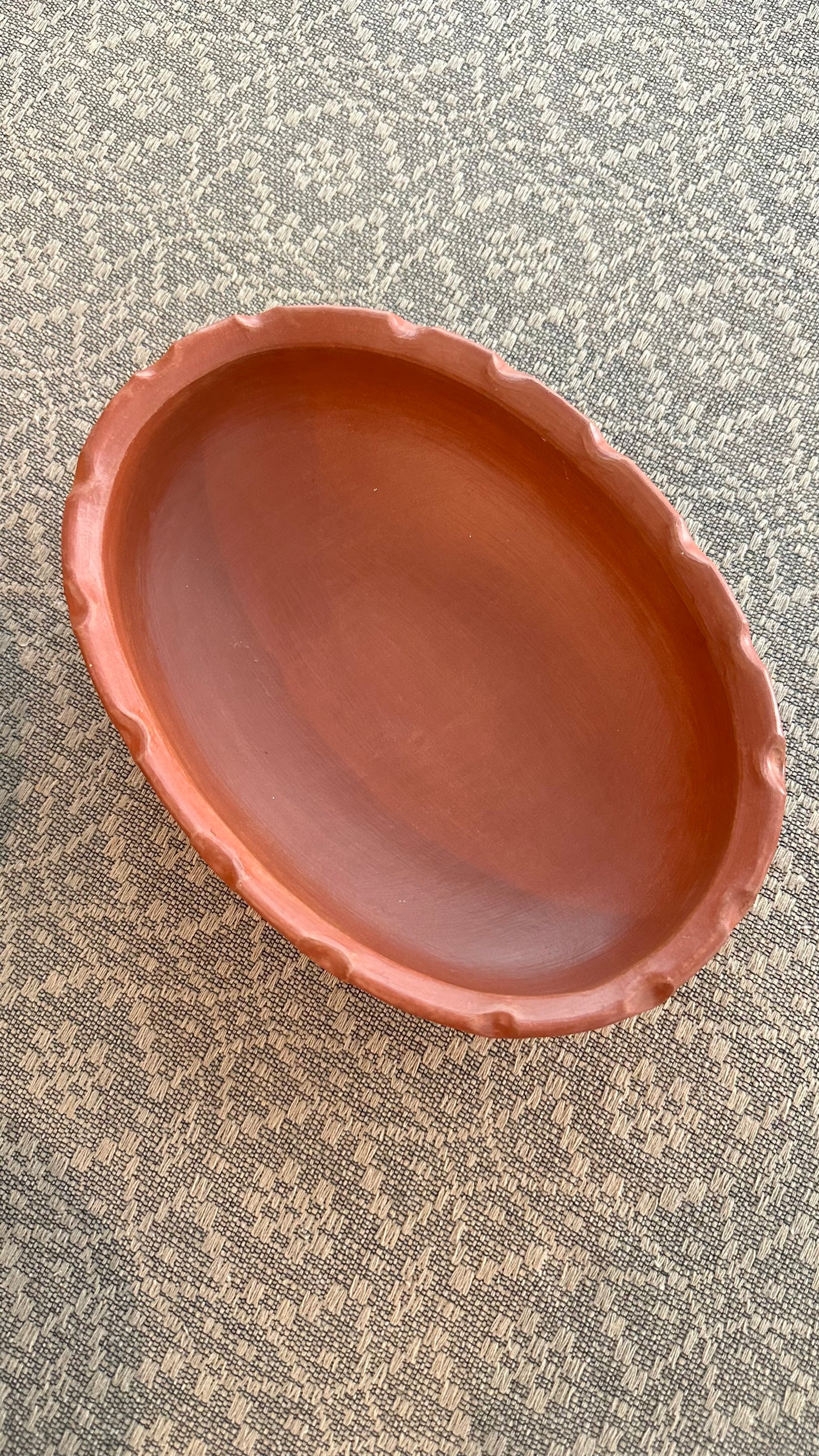 Camila Ruffled Oval Clay Dish
