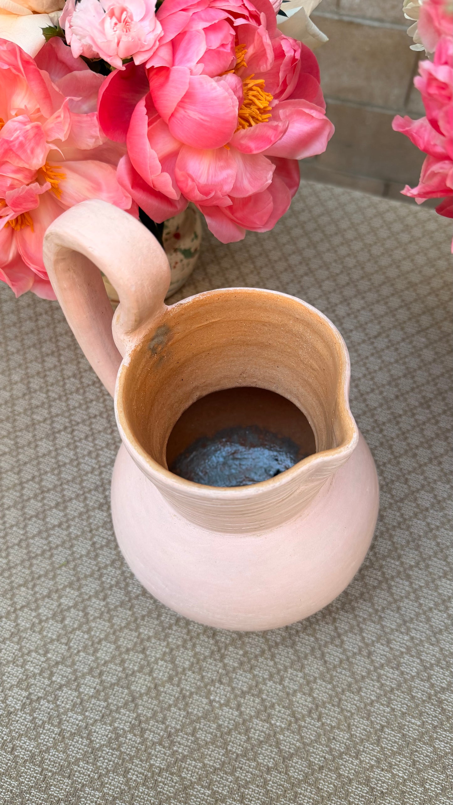 Blanca Estela Md. Clay Pitcher