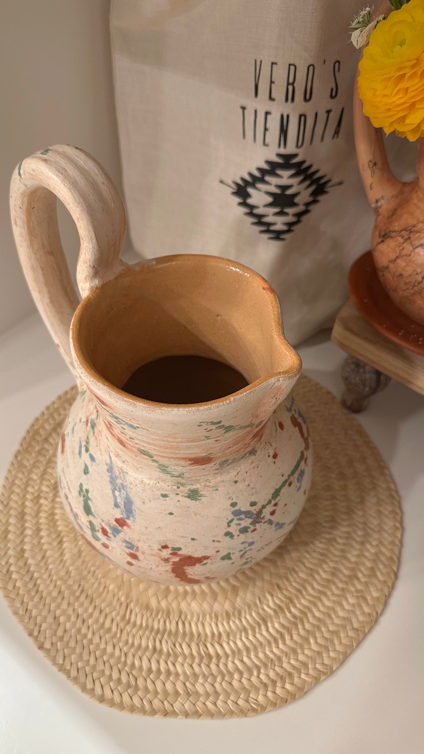 Analicia Md. Clay Pitcher