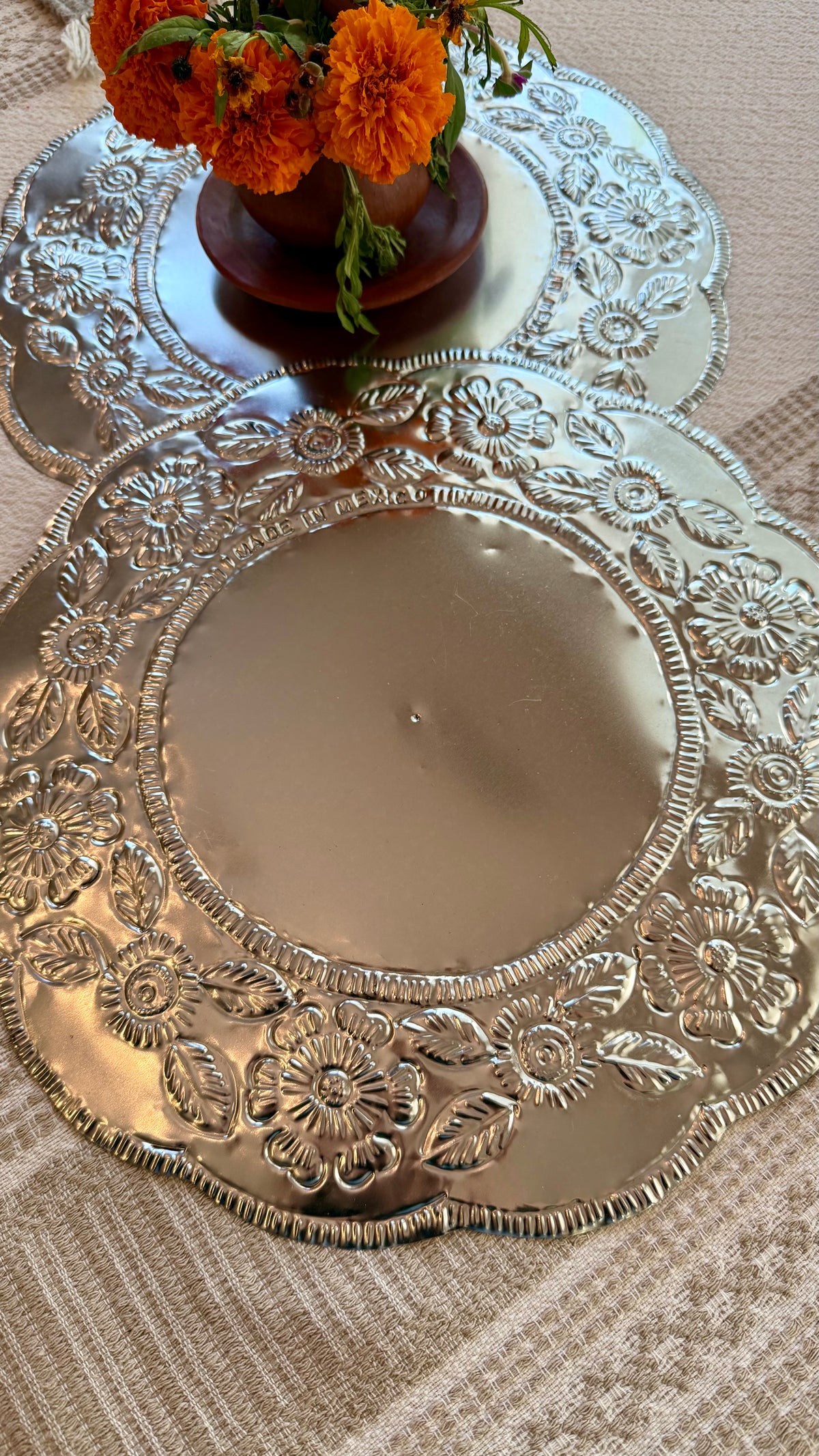 María Victoria Tin Round Placemat
