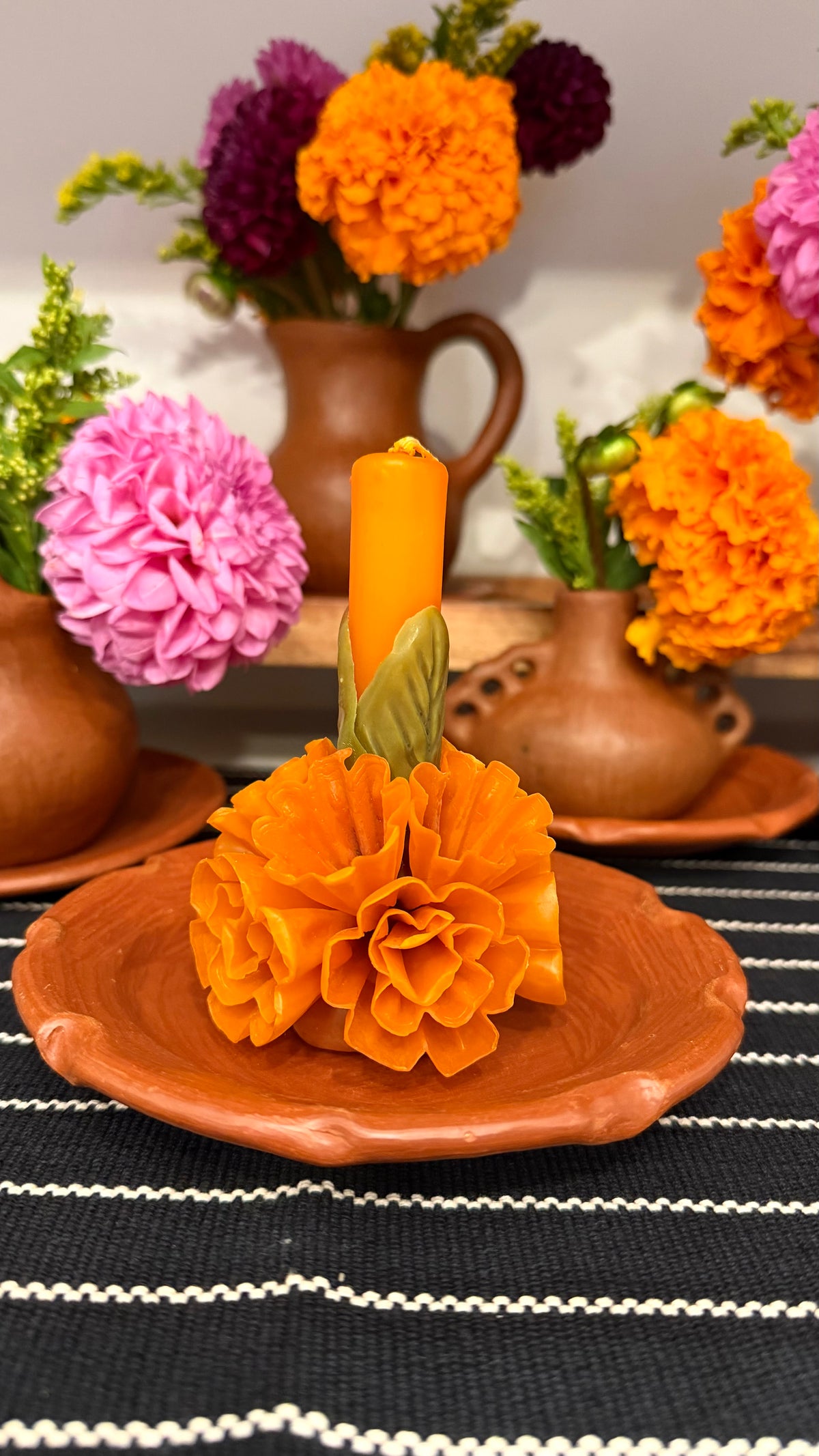 Ana Victoria Small Floral Candle
