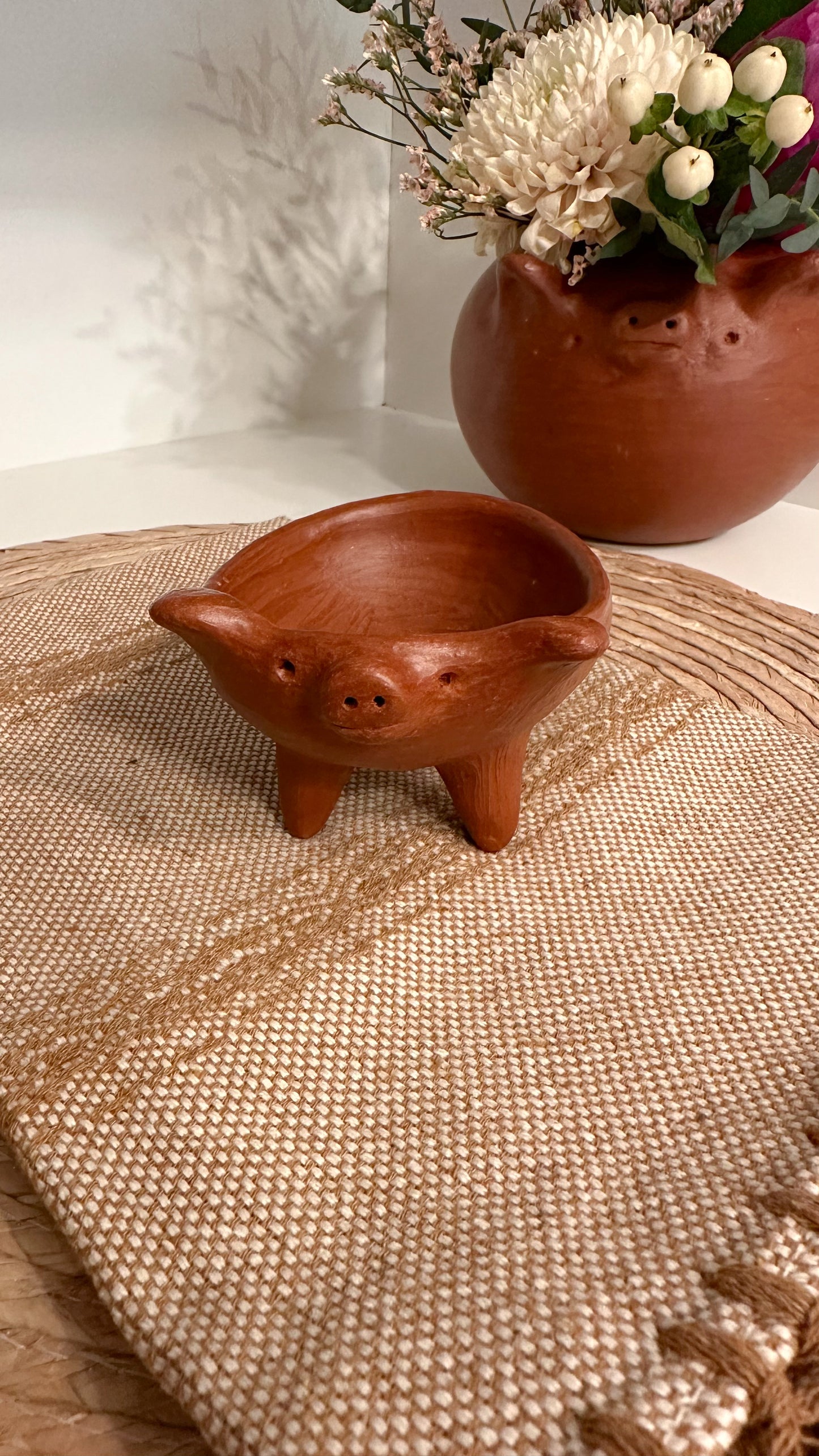 Lili Piggy Oval Clay Bowl