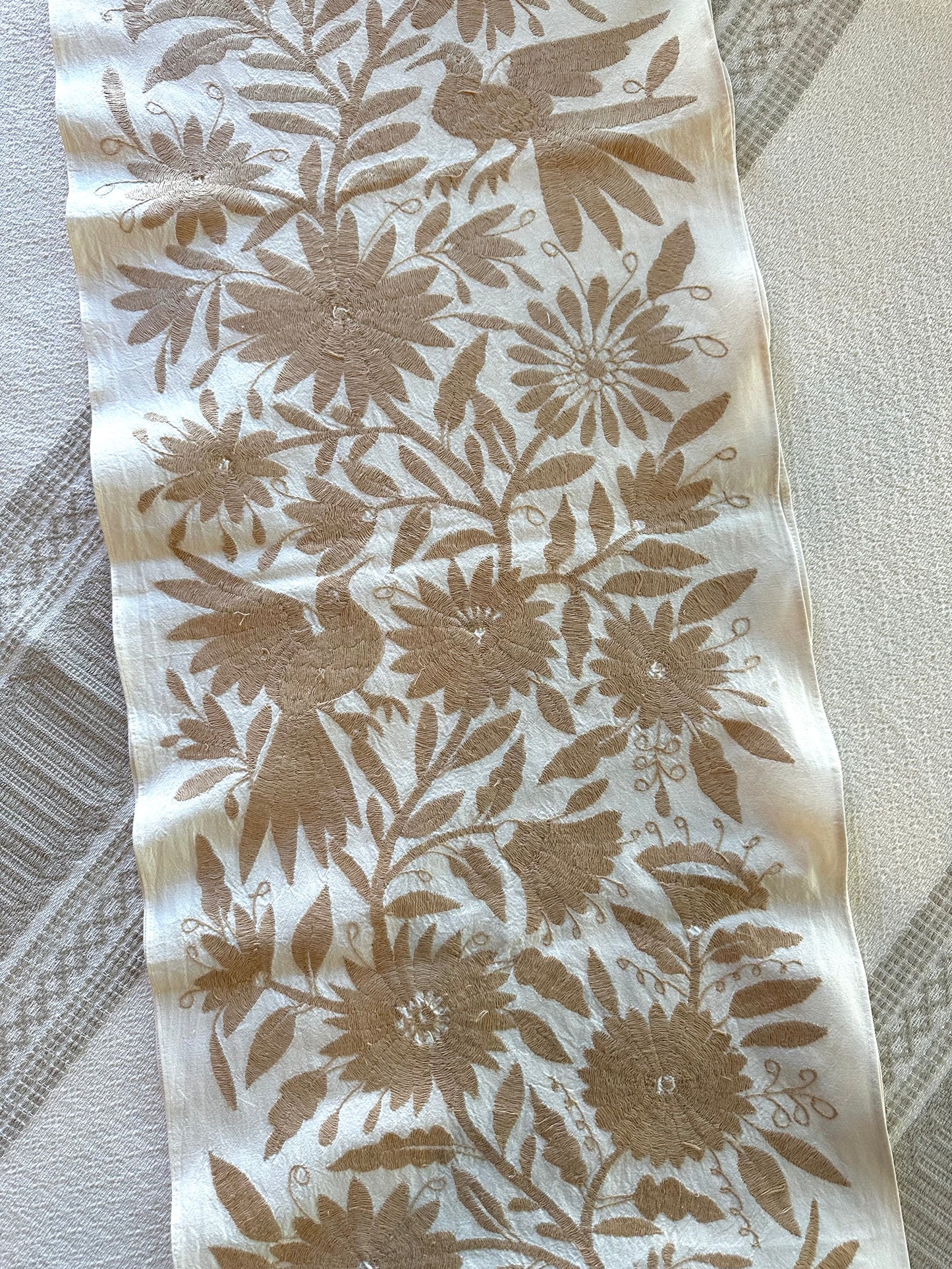 Victoria Otomi Table Runner
