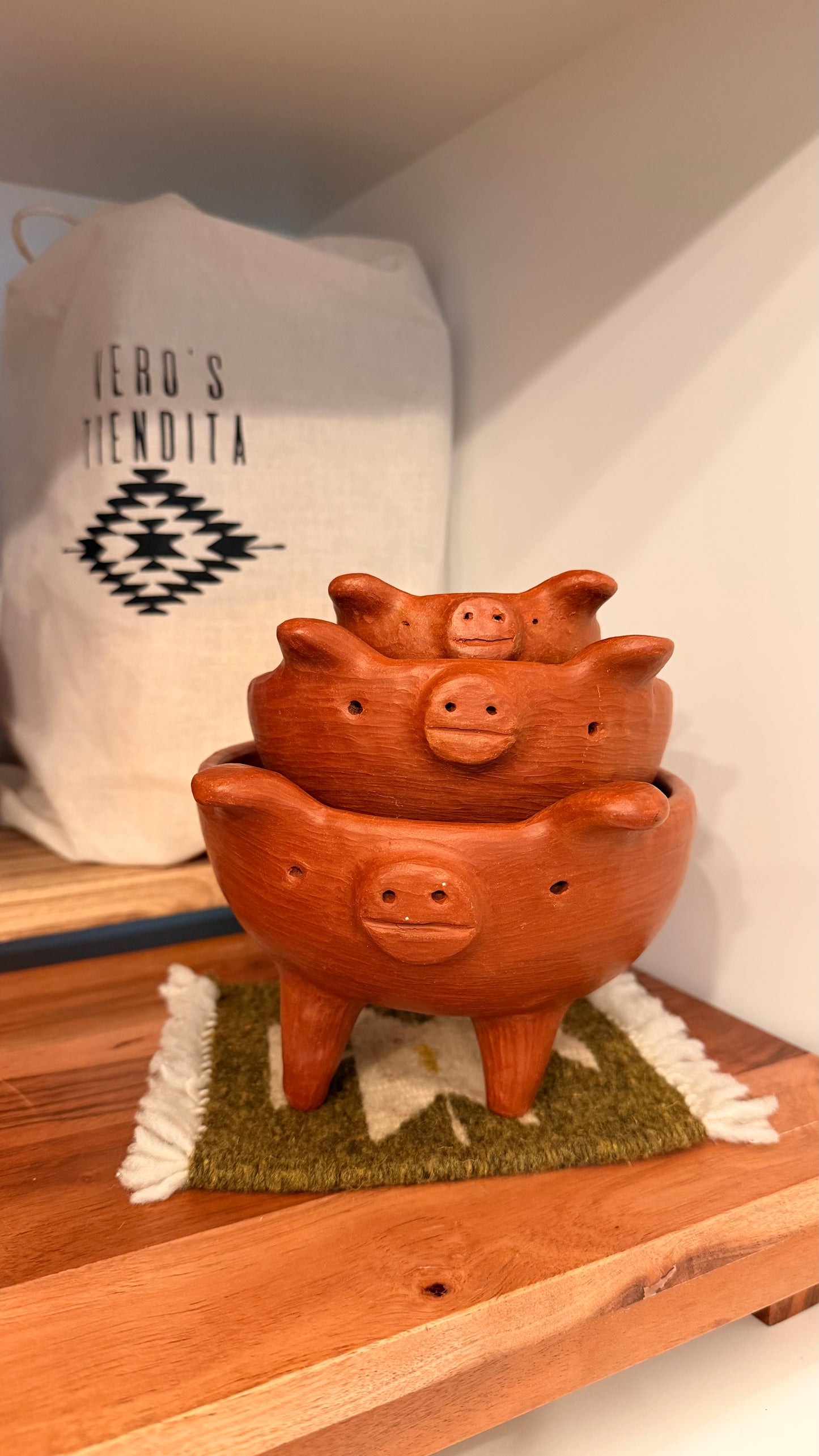 Lili Piggy Clay Bowl