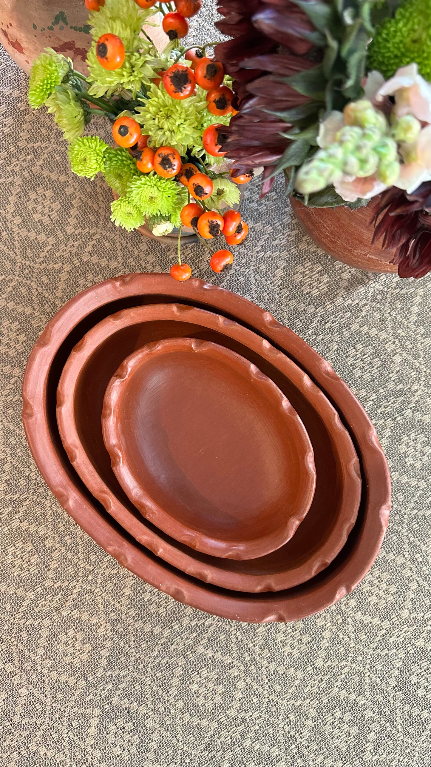 Camila Ruffled Oval Clay Dish