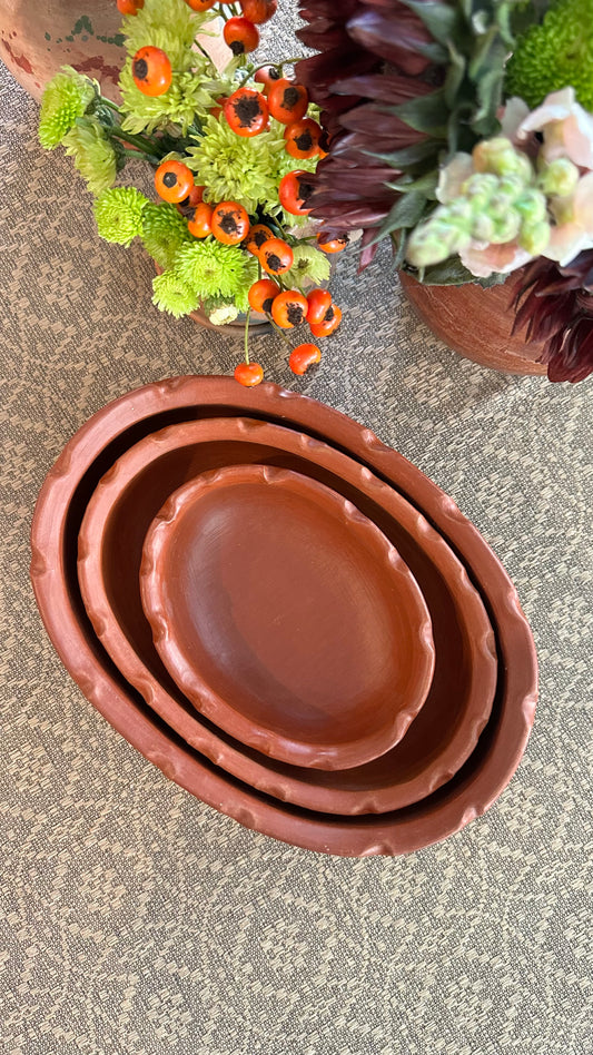 Camila Ruffled Oval Clay Dish