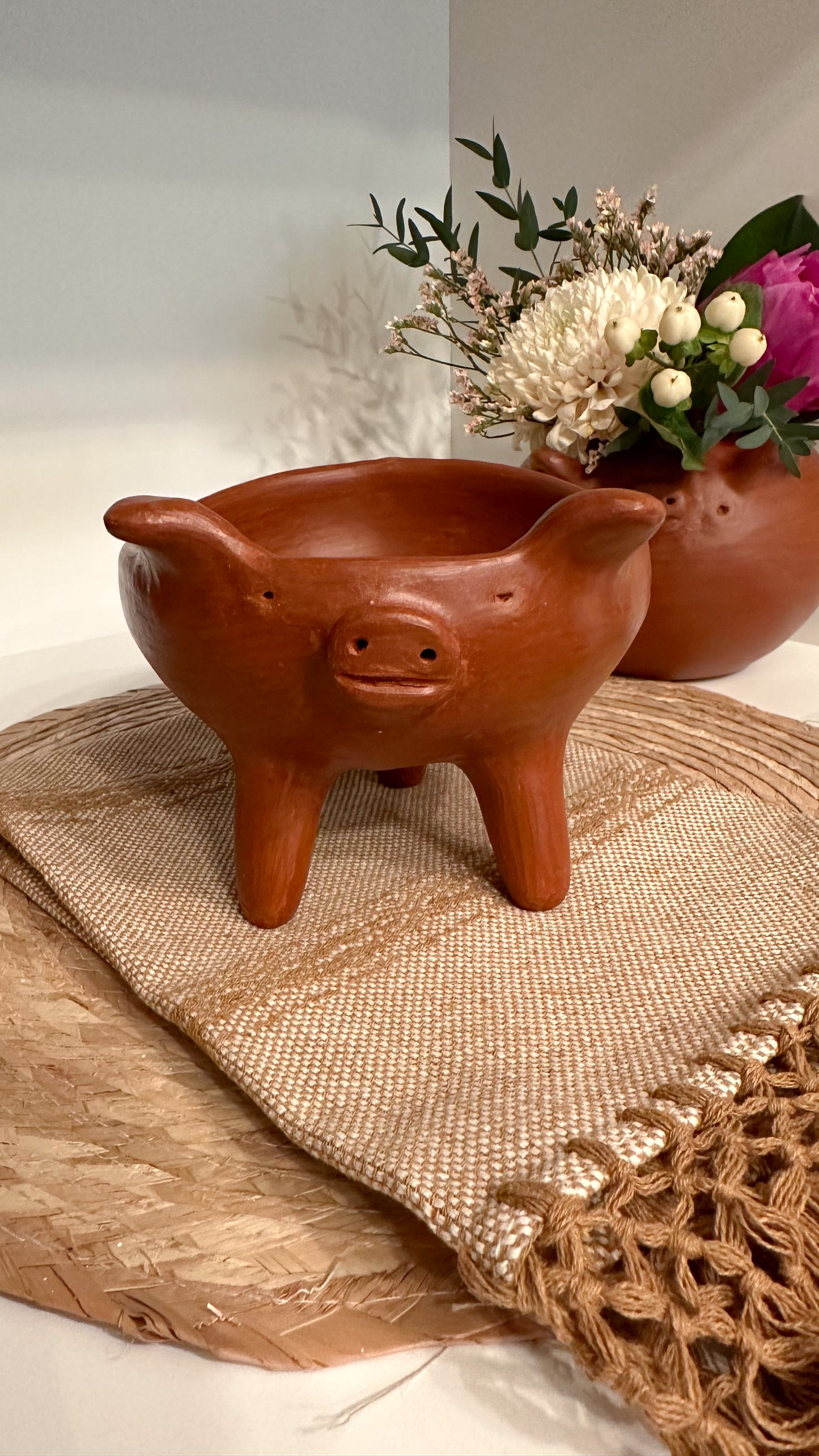 Lili Piggy Oval Clay Bowl