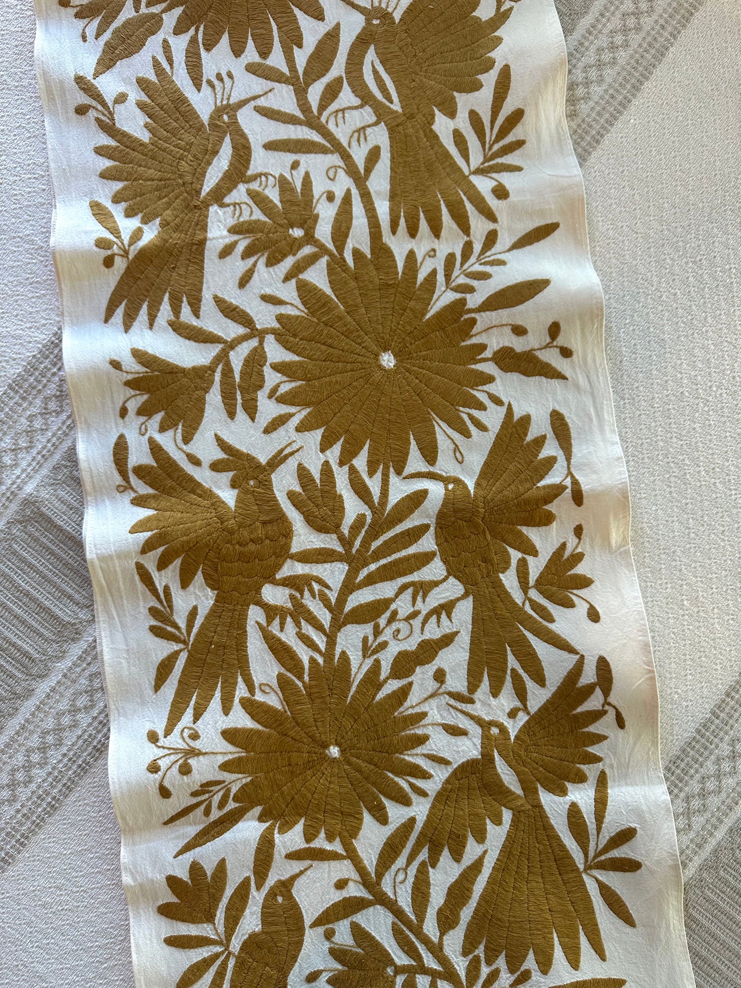 Valentina Otomi Table Runner