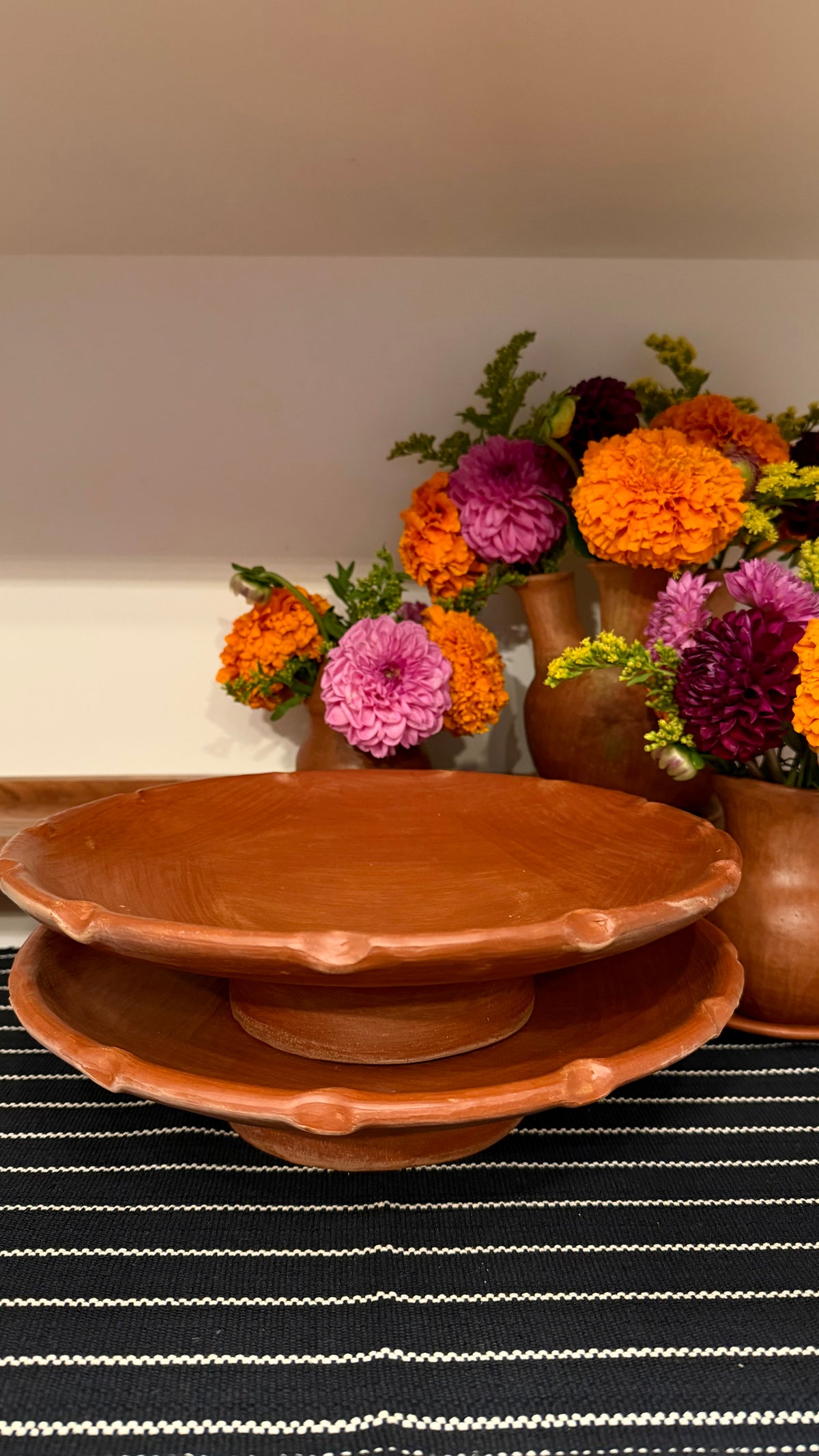 Matilde Clay Cake Stand