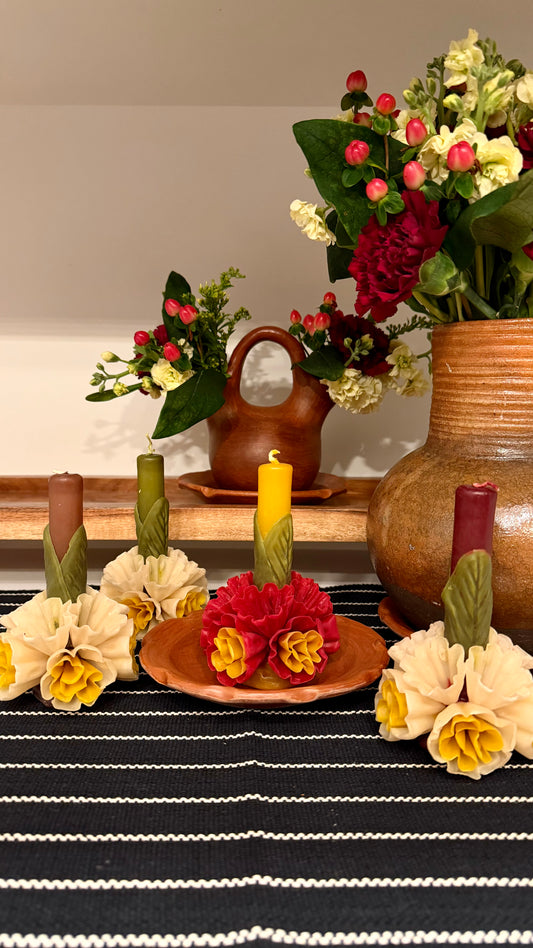Ana Victoria Small Floral Candle