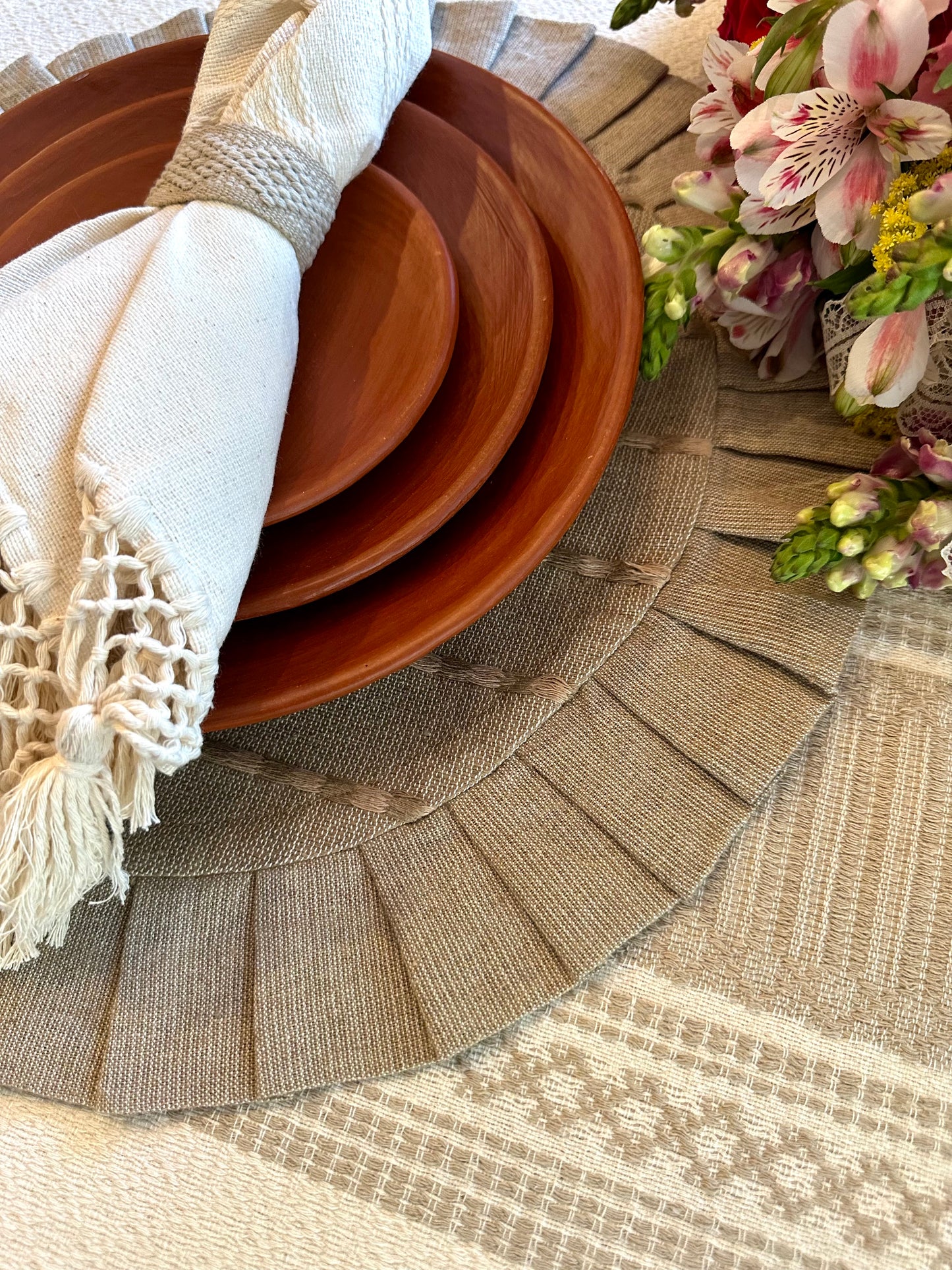 Matilde Round Woven Placemat