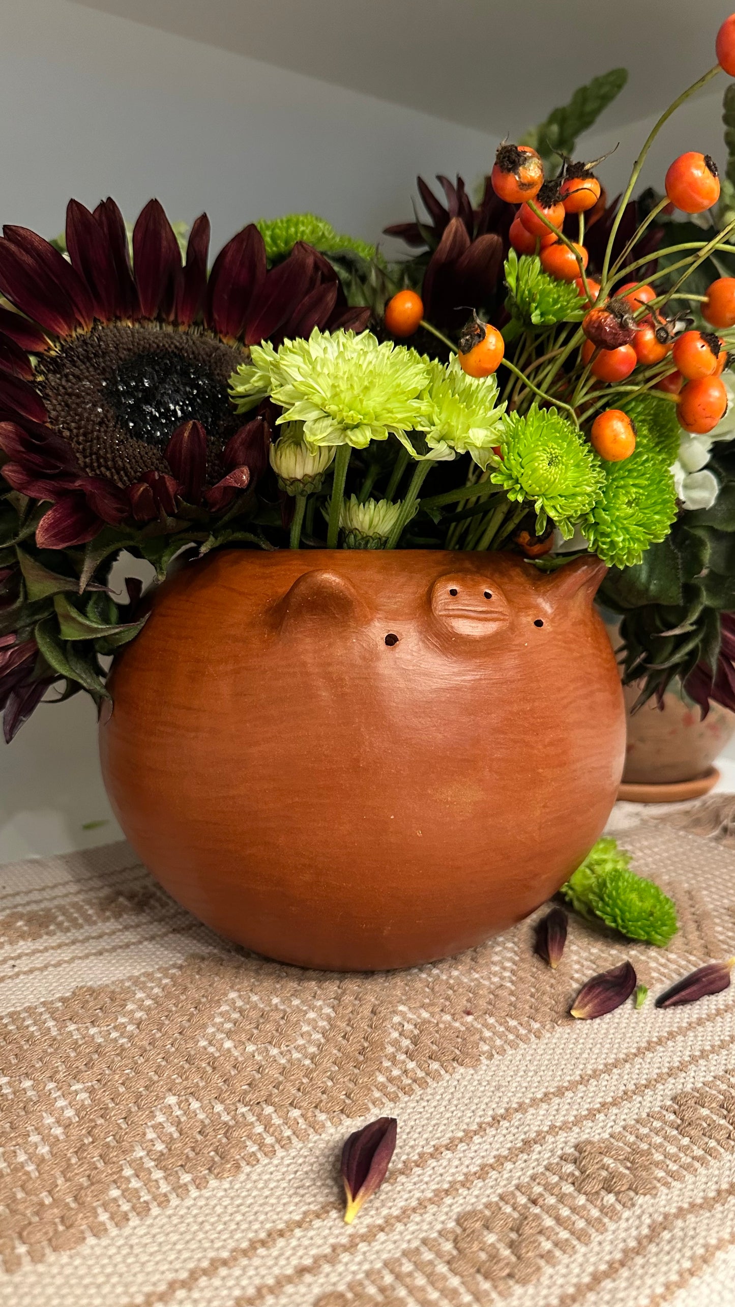 Petunia Piggy Bowl