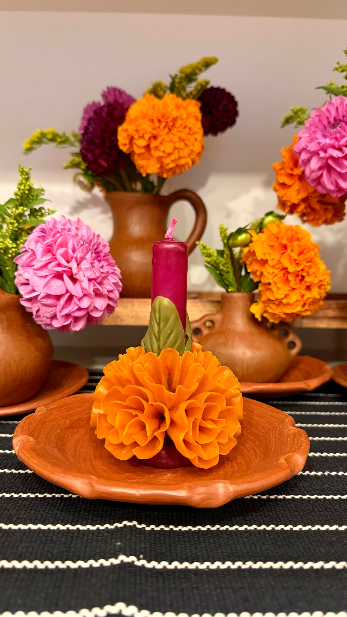 Ana Victoria Small Floral Candle
