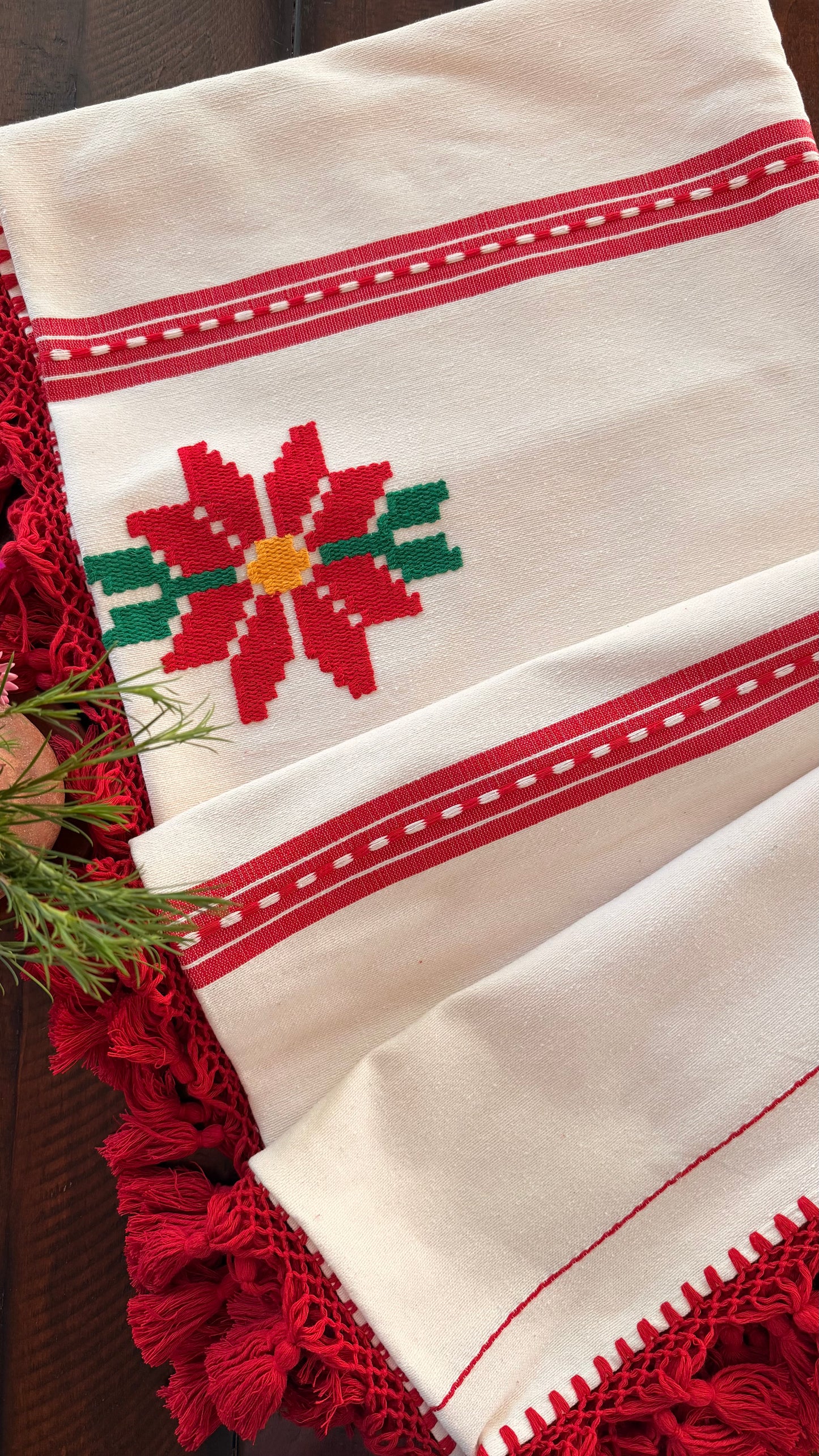Nochebuena Woven Tablecloth