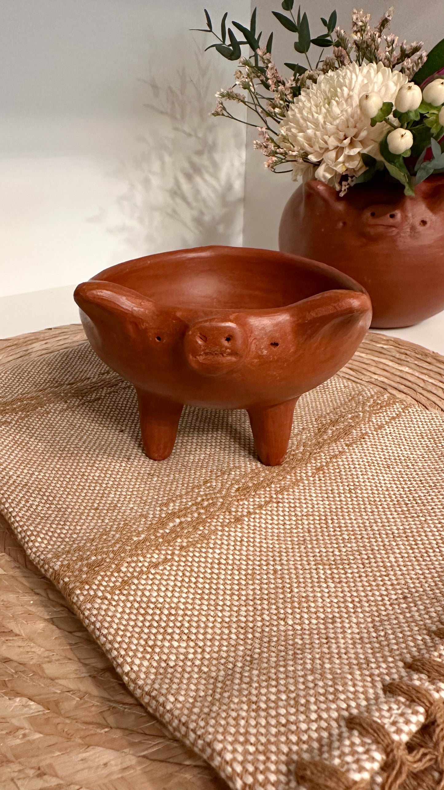 Lili Piggy Oval Clay Bowl