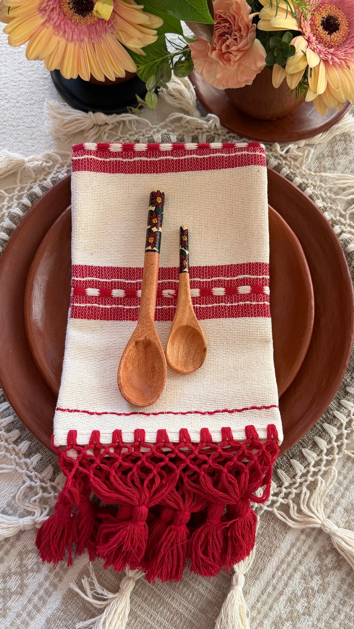 Maria Bonita Round Woven Placemat
