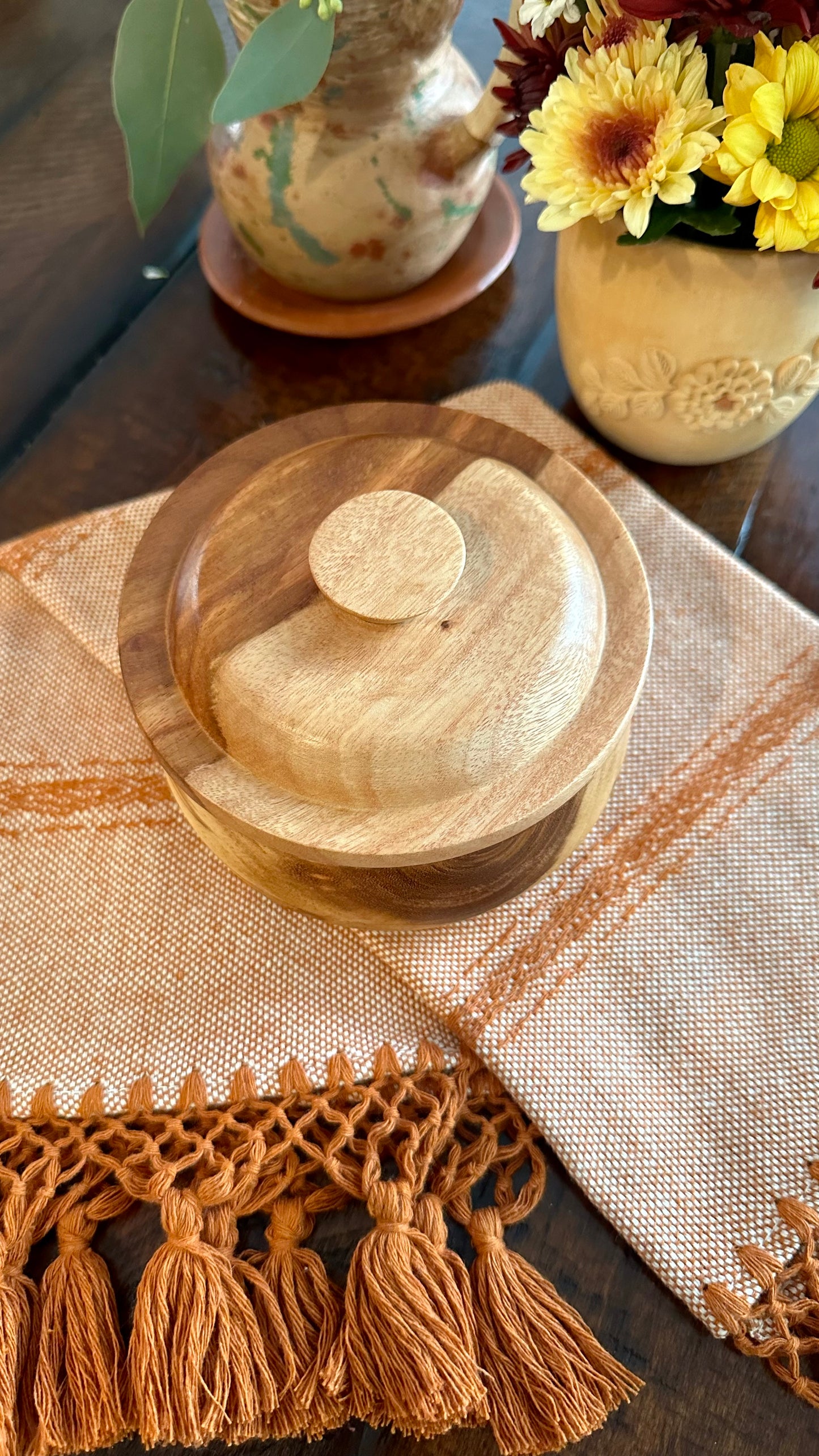 Dulce Wooden Bowl With Lid