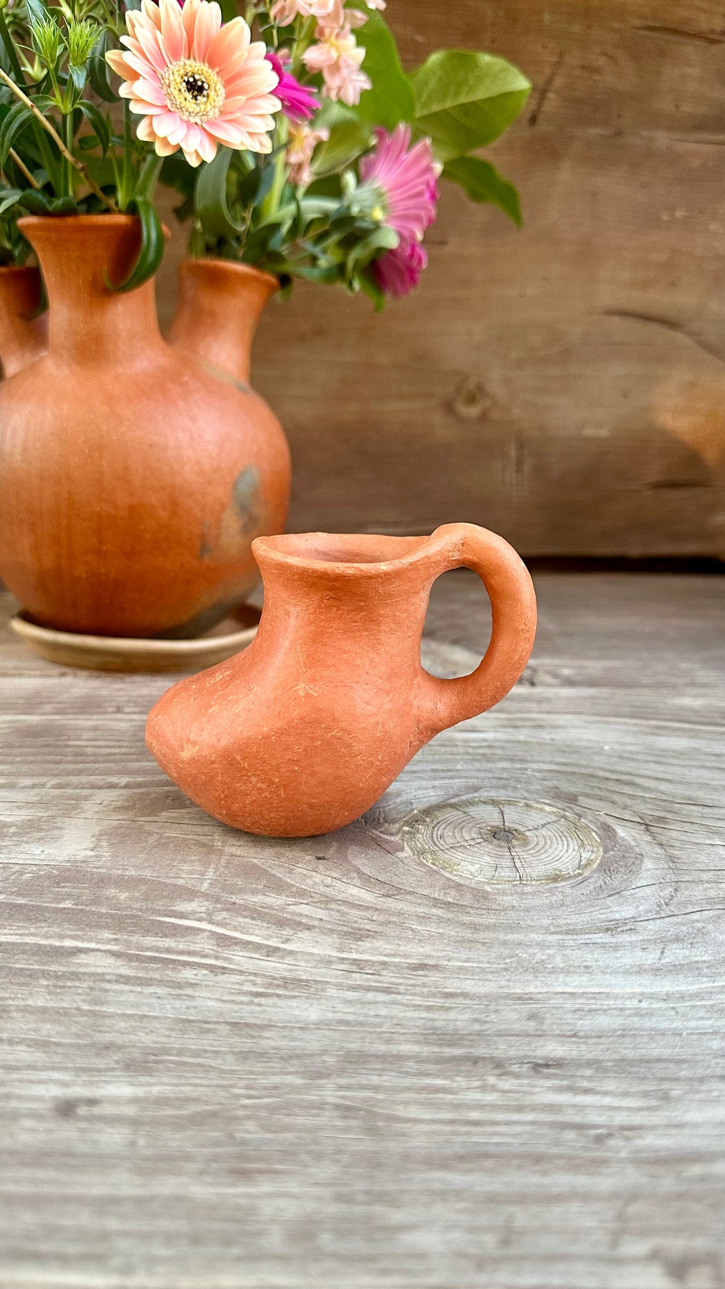 Conchita Small Clay Vase