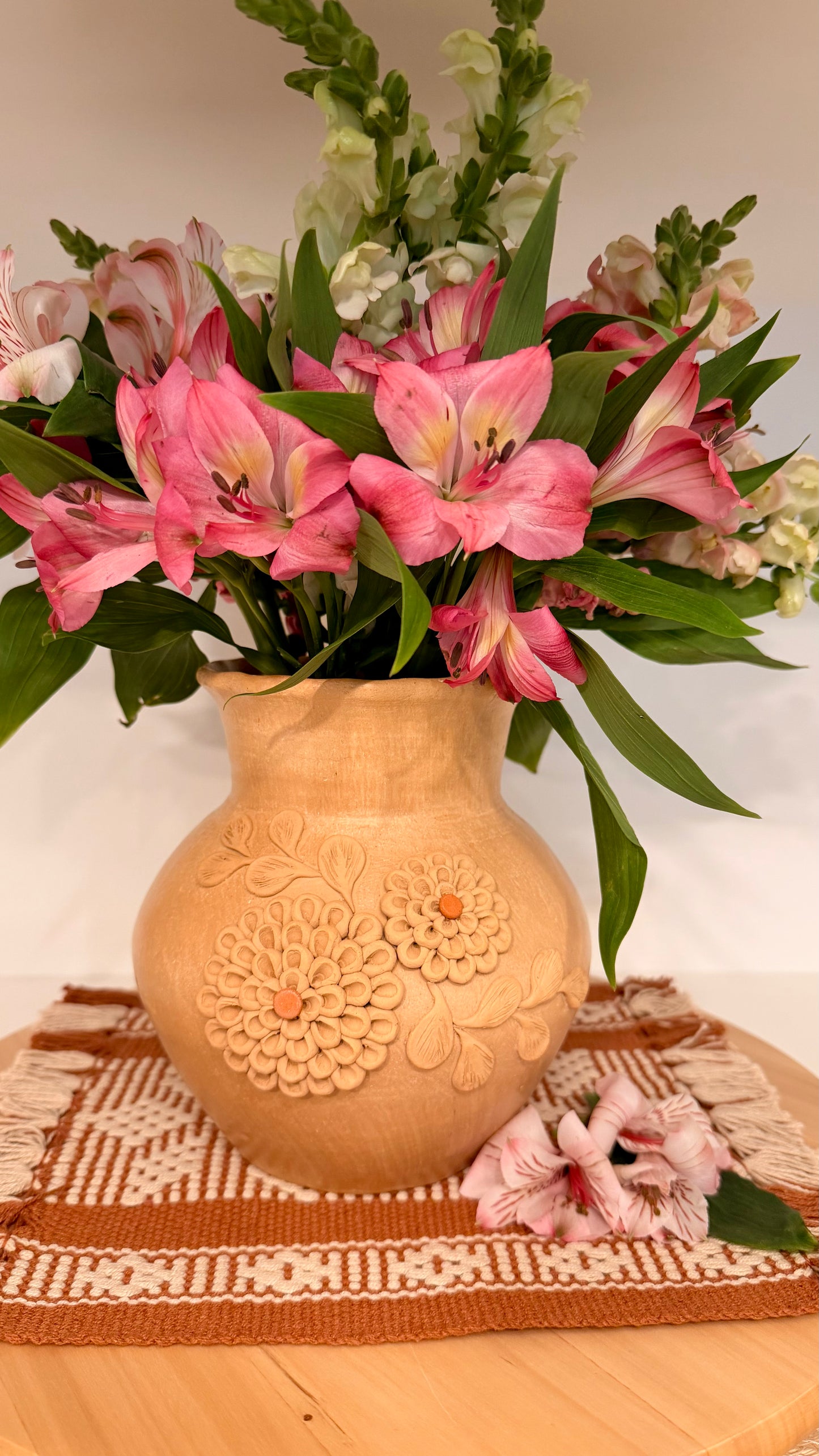 Florencia Clay Vase