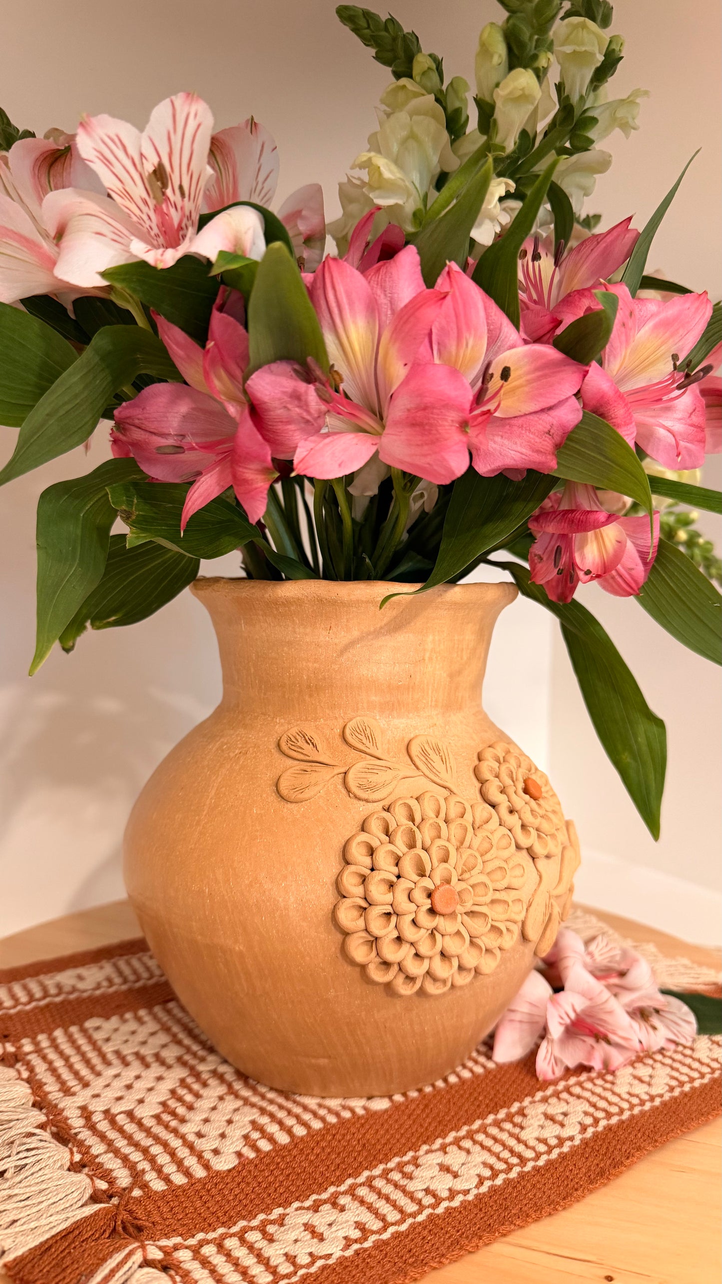 Florencia Clay Vase